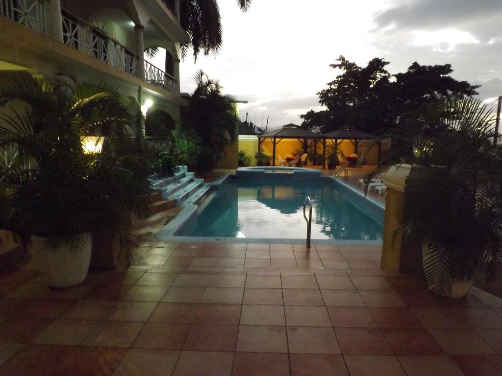 Grandiosa Hotel 蒙特哥贝 外观 照片