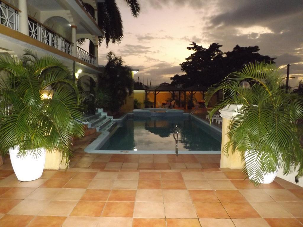 Grandiosa Hotel 蒙特哥贝 外观 照片